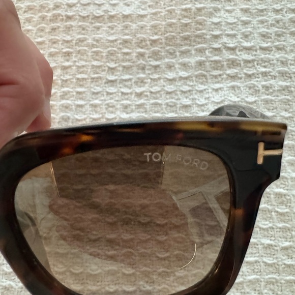 Tom Ford Dark Tortoise Sunglasses - Picture 8 of 9